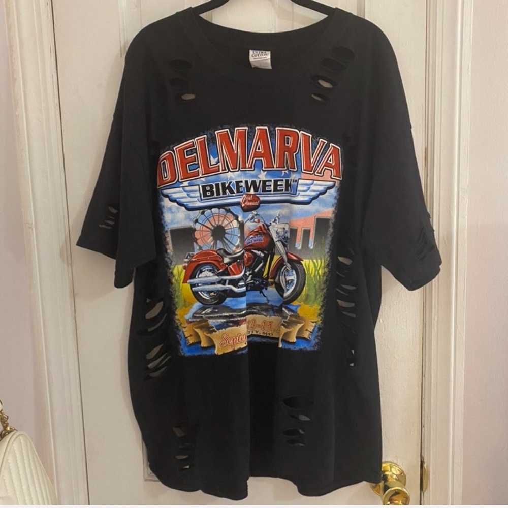 oversized vintage bike week tea🏍️🖤